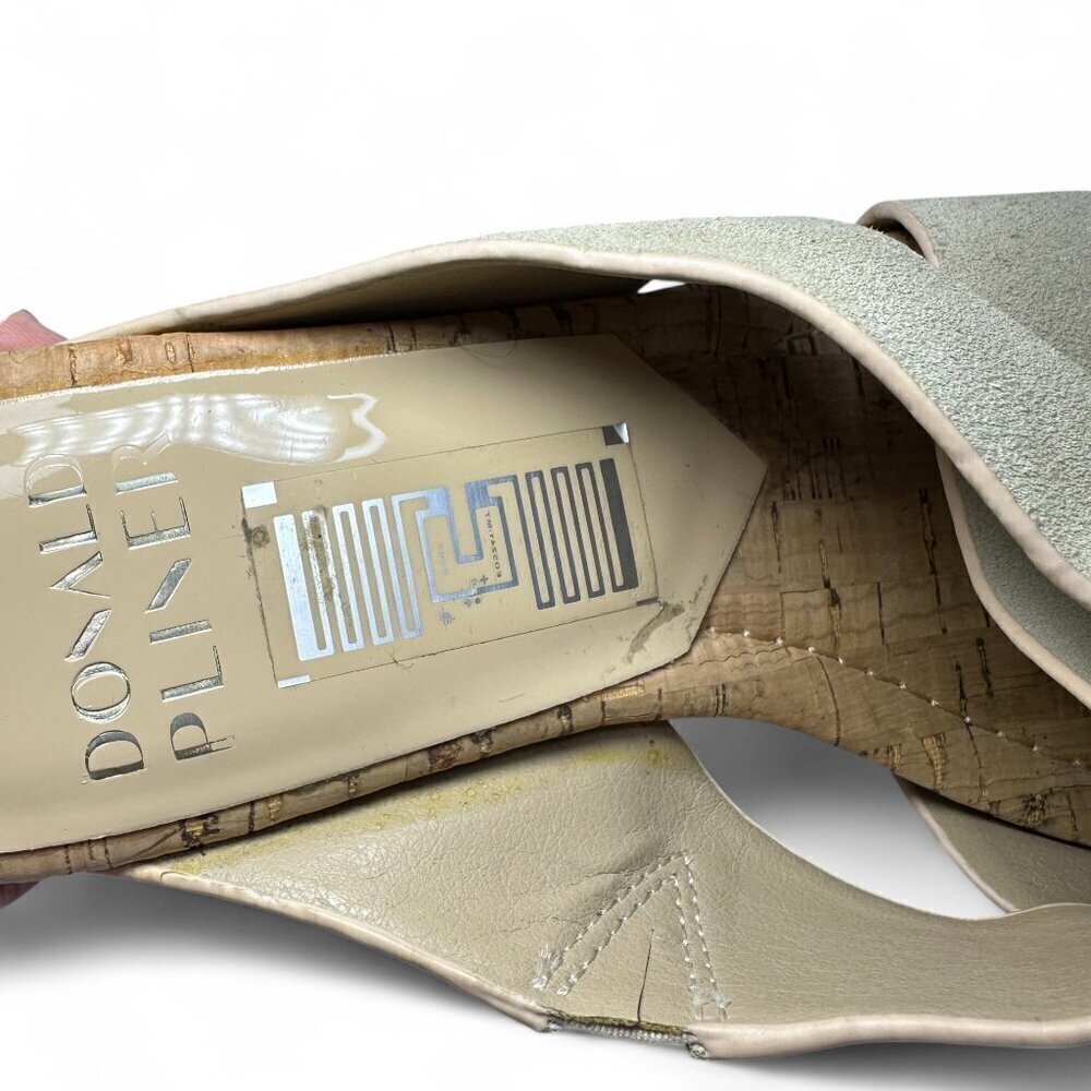 DONALD PLINER Women's Sisu Wedge Suede Sandal, Beige, US 7.5, NWOB - Picture 16 of 16